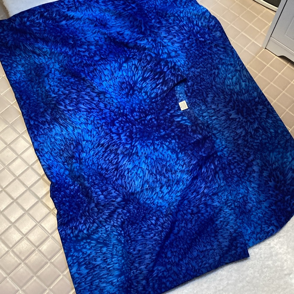 O/s blue silk like caftan - Picture 5 of 5